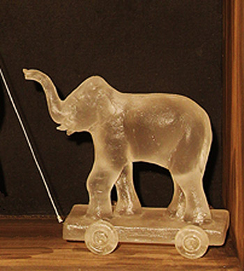 liz-waugh-mcmanus-slow-train-cast-glass-sculpture