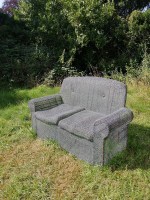 nicci-dedman-sculpture-scruffy-sofa-steel-wire-and-rod-42x66x32-inches